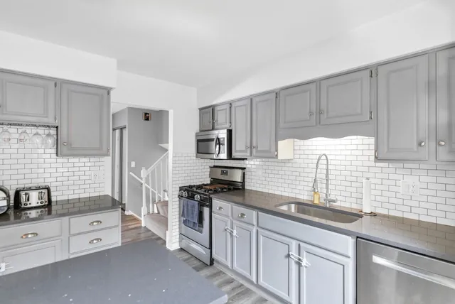 $365,000 | 2315 Stepstone Lane, Hanover Park, IL 60133