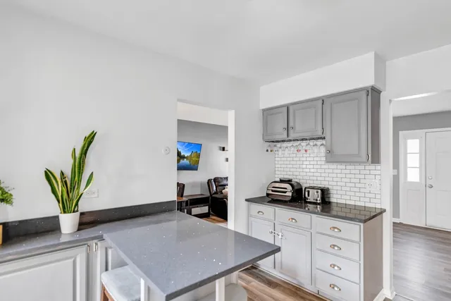 $365,000 | 2315 Stepstone Lane, Hanover Park, IL 60133