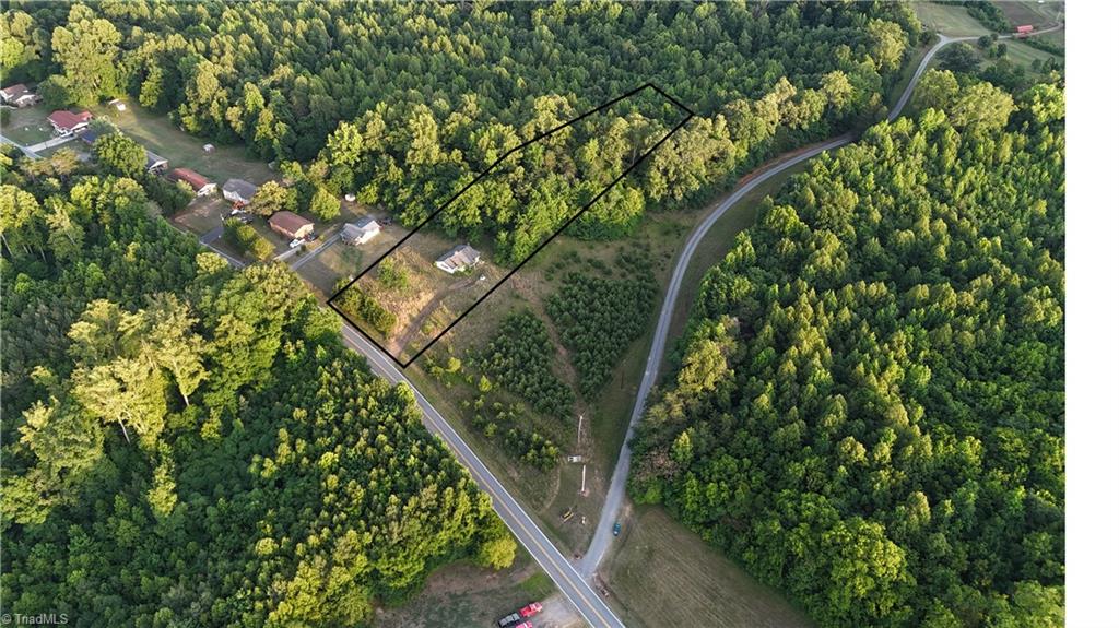 554 Brooks Road Reidsville, NC 27320 - Photo 2 of 14