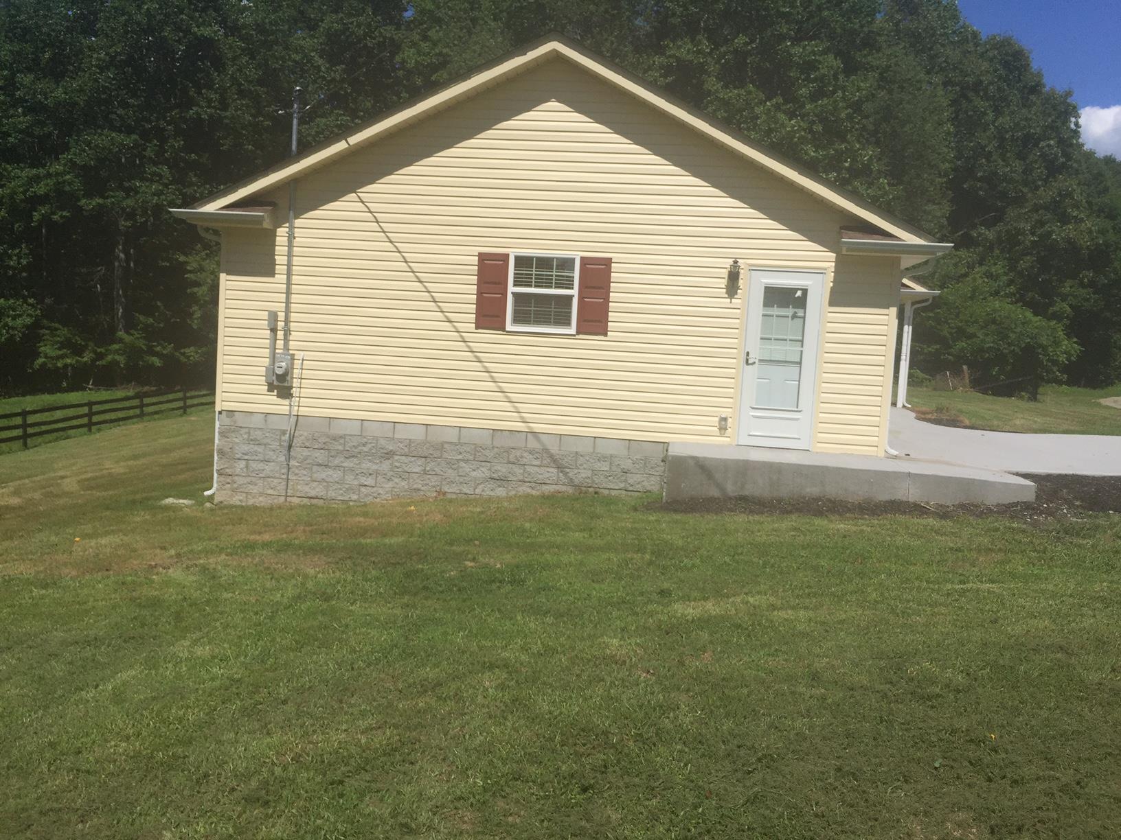 2309 Darrell Rye Road Erin, TN 37061 - Photo 4 of 12 Gallery Image 4