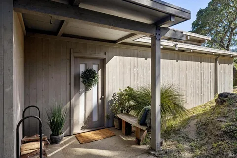 $1,725,000 | 95 Via De La Vista, Inverness, CA 94937