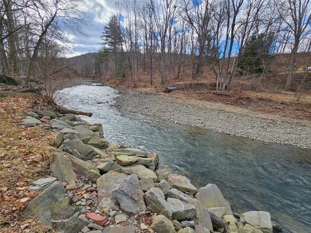 1260 Landon Road Vestal, NY 13850 - Photo 20 of 25 Gallery Image 20