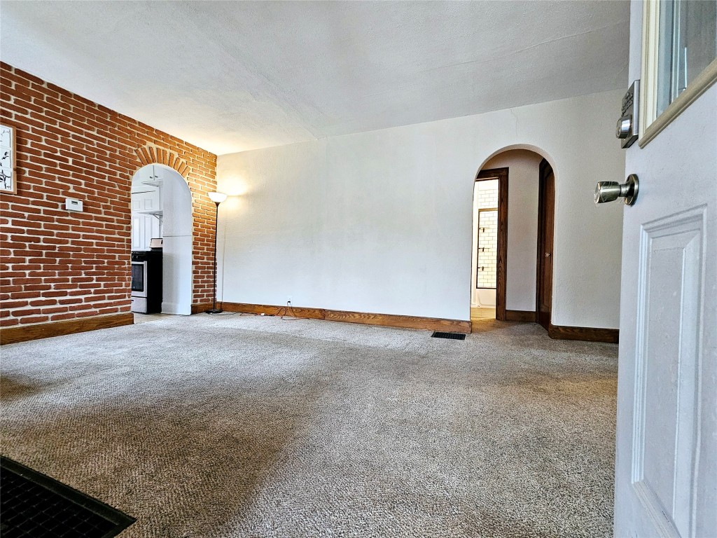1260 Landon Road Vestal, NY 13850 - Photo 3 of 25 Gallery Image 3