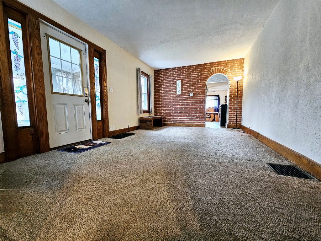 1260 Landon Road Vestal, NY 13850 - Photo 4 of 25 Gallery Image 4