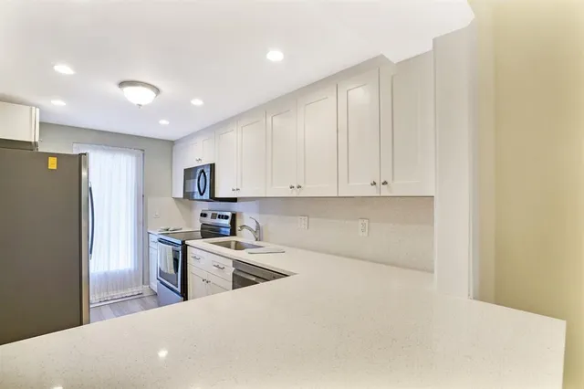 $2,100 | 4500 North Federal Highway, Unit 101A, Lighthouse Point, FL 33064