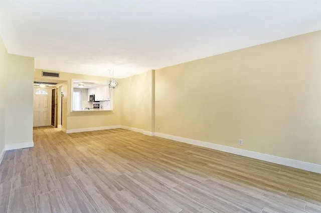 $2,100 | 4500 North Federal Highway, Unit 101A, Lighthouse Point, FL 33064