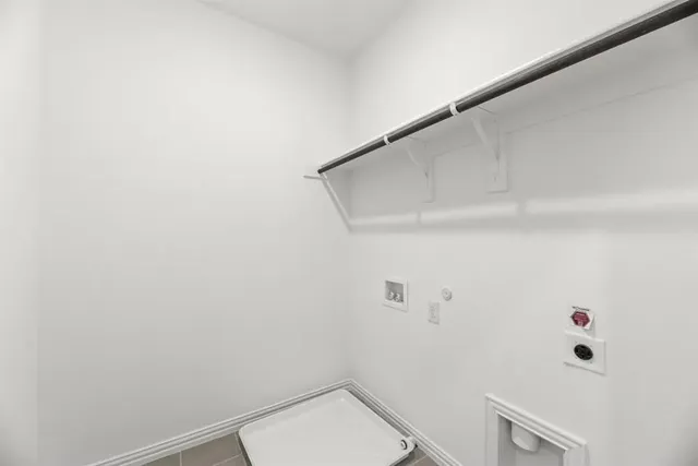 $2,800 | 7573 Laburnam Road, Dallas, TX 75228