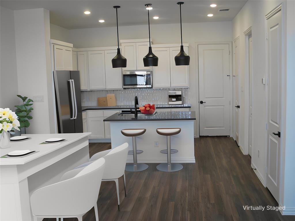 7573 Laburnam Road Dallas, TX 75228 - Photo 2 of 17