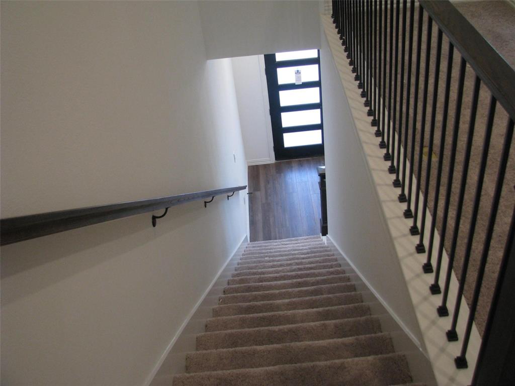 7573 Laburnam Road Dallas, TX 75228 - Photo 4 of 17