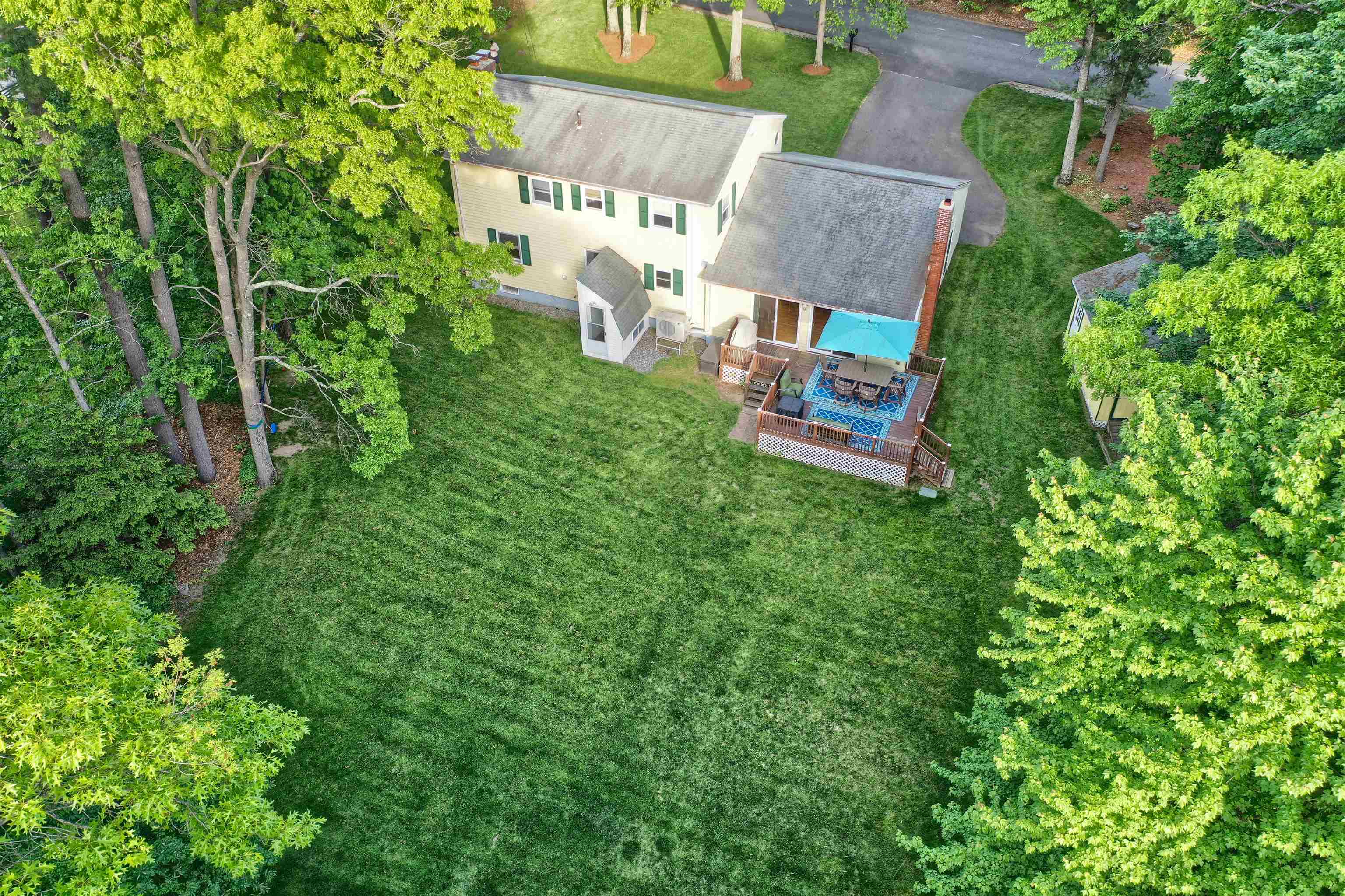 3 Oak Drive Litchfield, NH 03052 - Photo 32 of 40