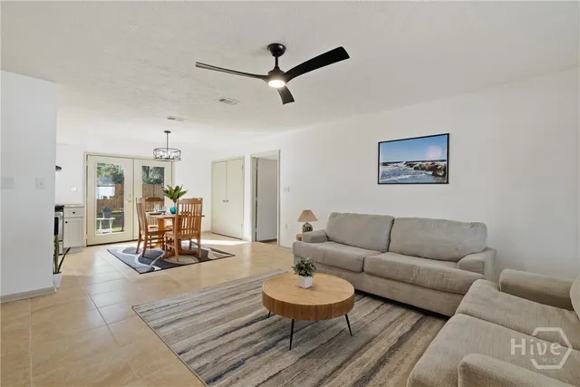 $275,000 | 25 St Johns Avenue, Savannah, GA 31404