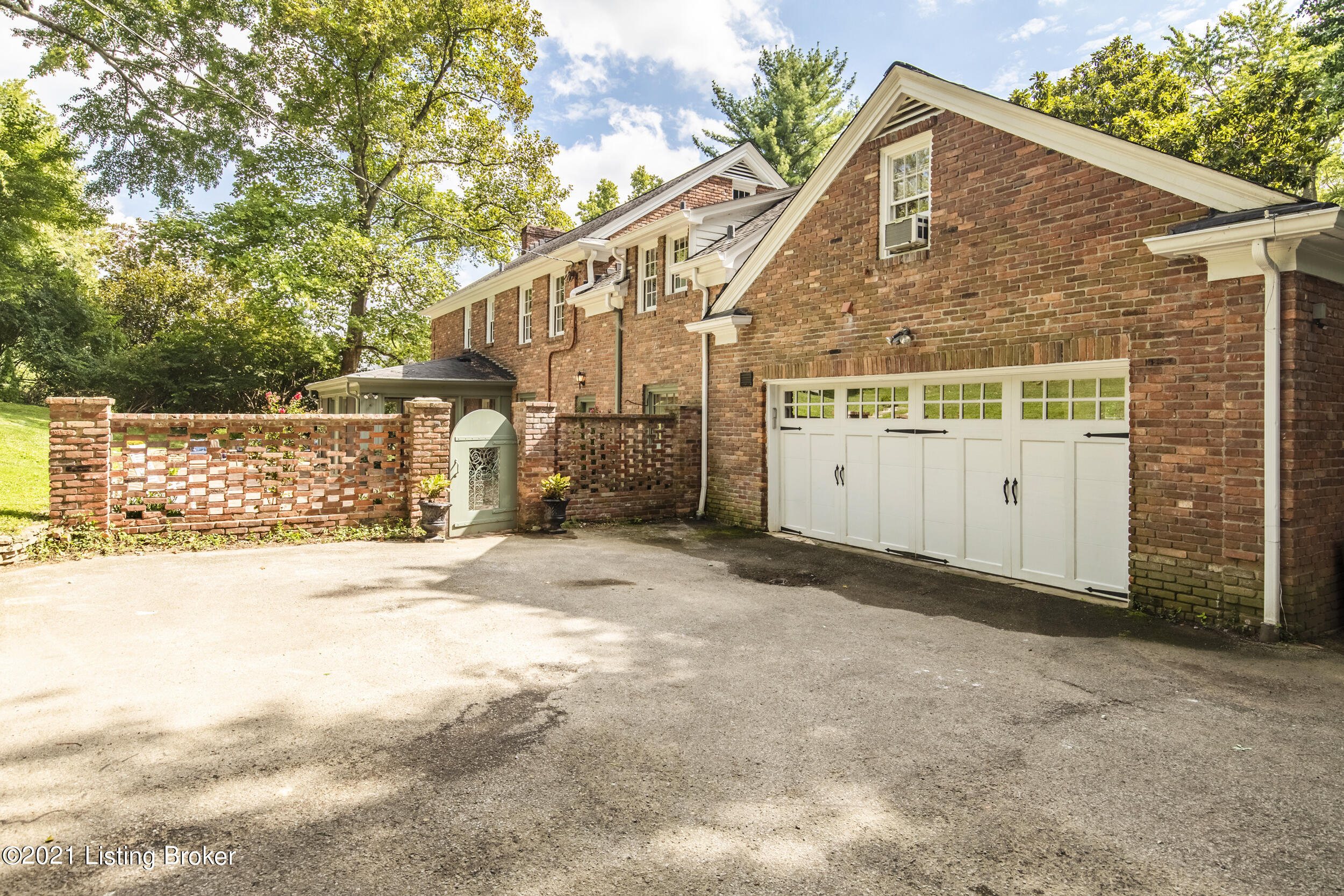 119 Arrowhead Road Louisville, KY 40207 - Photo 60 of 67 61-garage