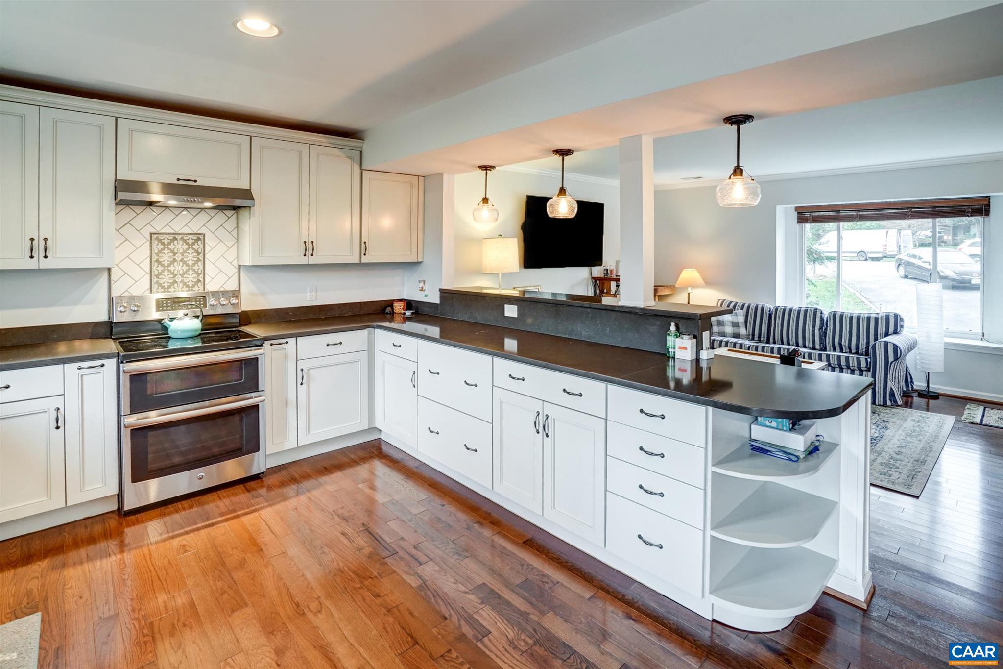 4725 Amber Ridge Court Charlottesville, VA 22901 - Photo 6 of 37 Gallery Image 6