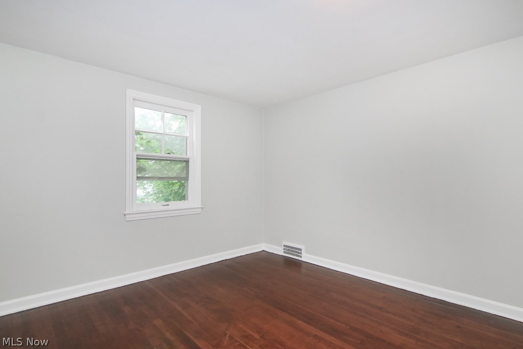 1131 Quilliams Road Cleveland, OH 44121 - Photo 20 of 35 Gallery Image 20