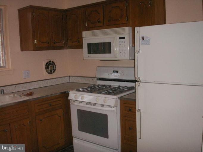 8517 Durham Court Springfield, VA 22151 - Photo 2 of 16 Kitchen