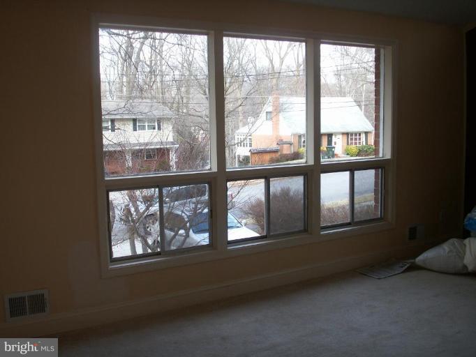 8517 Durham Court Springfield, VA 22151 - Photo 6 of 16 Family Room