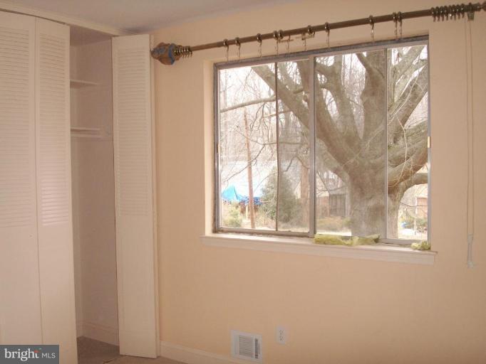 8517 Durham Court Springfield, VA 22151 - Photo 8 of 16 Bedroom #1