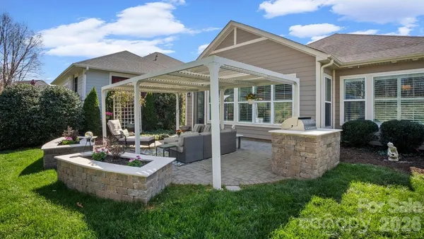 $594,594 | 439 Granite Lake Court, Denver, NC 28037