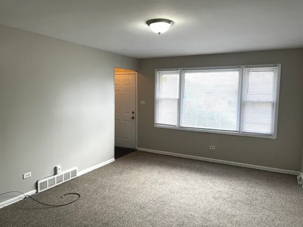 $190,000 | 856 Mackinaw Avenue, Calumet City, IL 60409