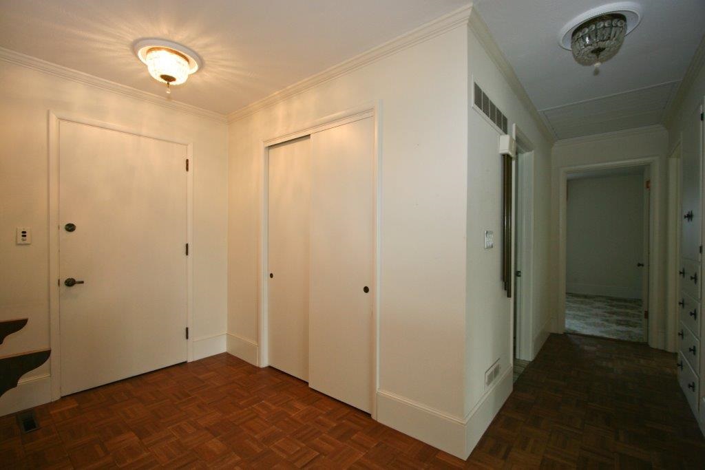 504 Carter Road Goshen, IN 46526 - Photo 3 of 36 Gallery Image 3