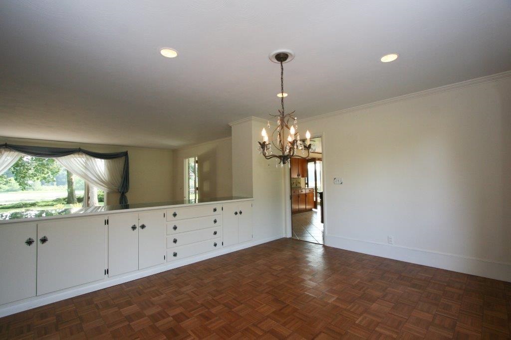 504 Carter Road Goshen, IN 46526 - Photo 9 of 36 Gallery Image 9