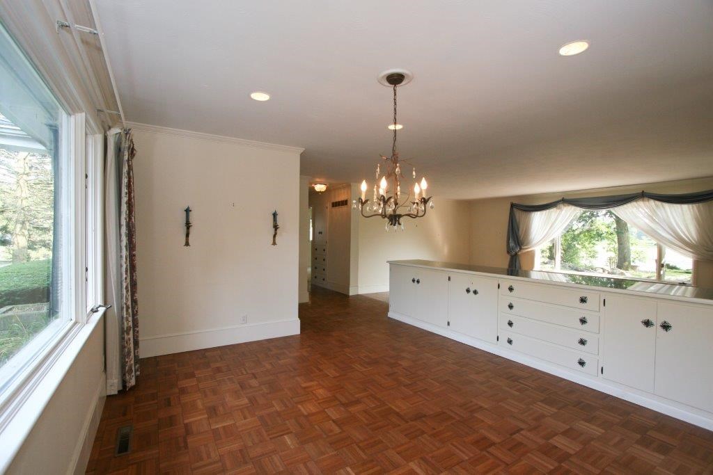 504 Carter Road Goshen, IN 46526 - Photo 10 of 36 Gallery Image 10
