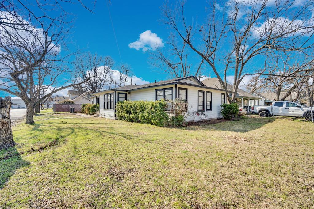 413 Shaw Street Cleburne, TX 76033 - Photo 23 of 26