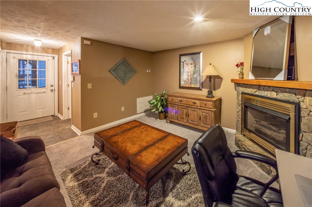 136 Deer Ridge Lane, Unit 1 Blowing Rock, NC 28605 - Photo 15 of 39