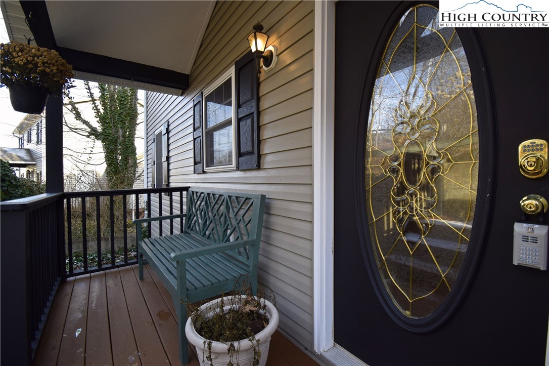 136 Deer Ridge Lane, Unit 1 Blowing Rock, NC 28605 - Photo 4 of 39