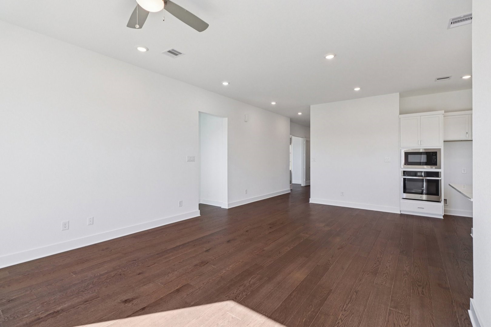 1322 Secret Grv Trail Tomball, TX 77375 - Photo 14 of 35 1322 Secret Grove Great Room
