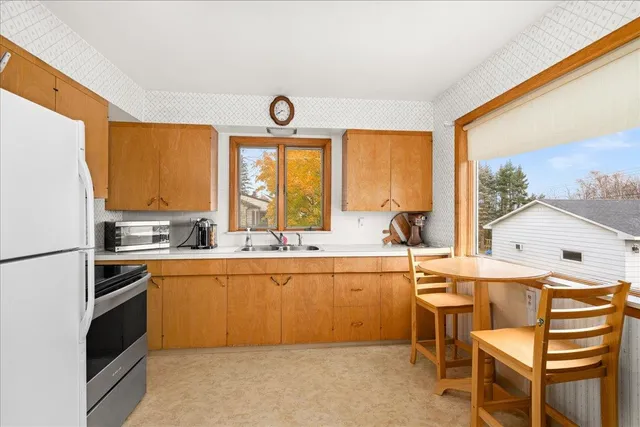 $269,900 | 428 12th Avenue, Two Harbors, MN 55616