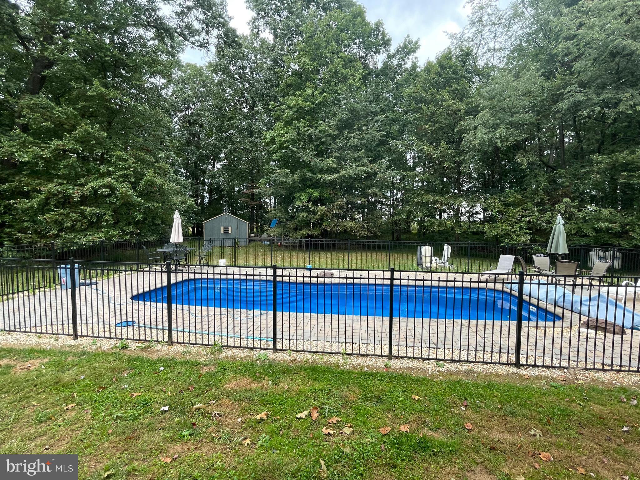 1652 Benson Road Westminster, MD 21158 - Photo 58 of 94 Aluminum fence