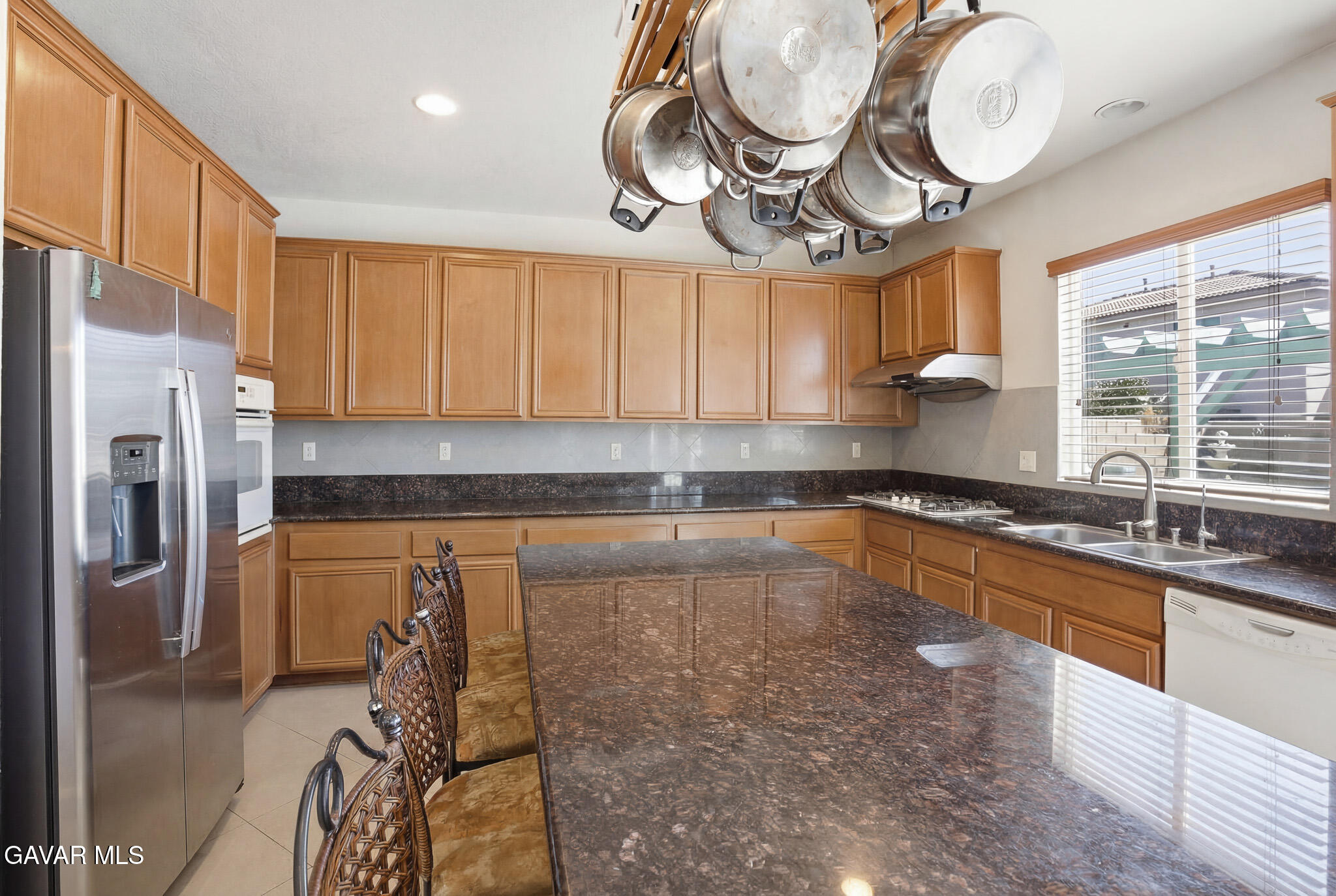 8816 Avoca Court Lancaster, CA 93536 - Photo 12 of 33 _DSC9194_reedit_ad8803c6-8f27-43ac-af48-