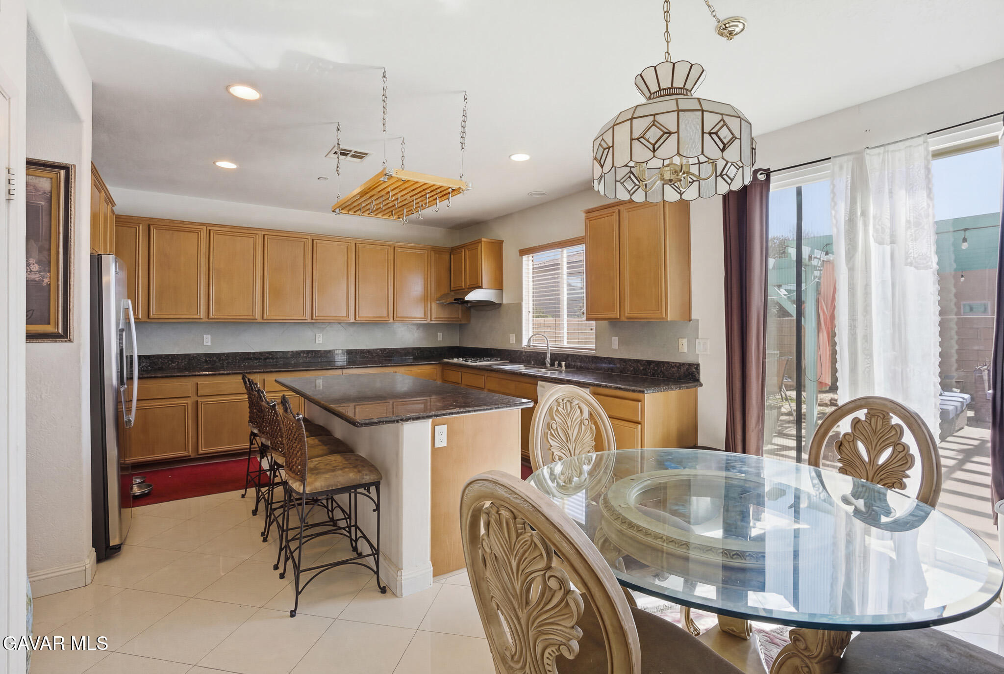 8816 Avoca Court Lancaster, CA 93536 - Photo 13 of 33 _DSC9204_reedit_3211f210-ee36-423a-90d0-
