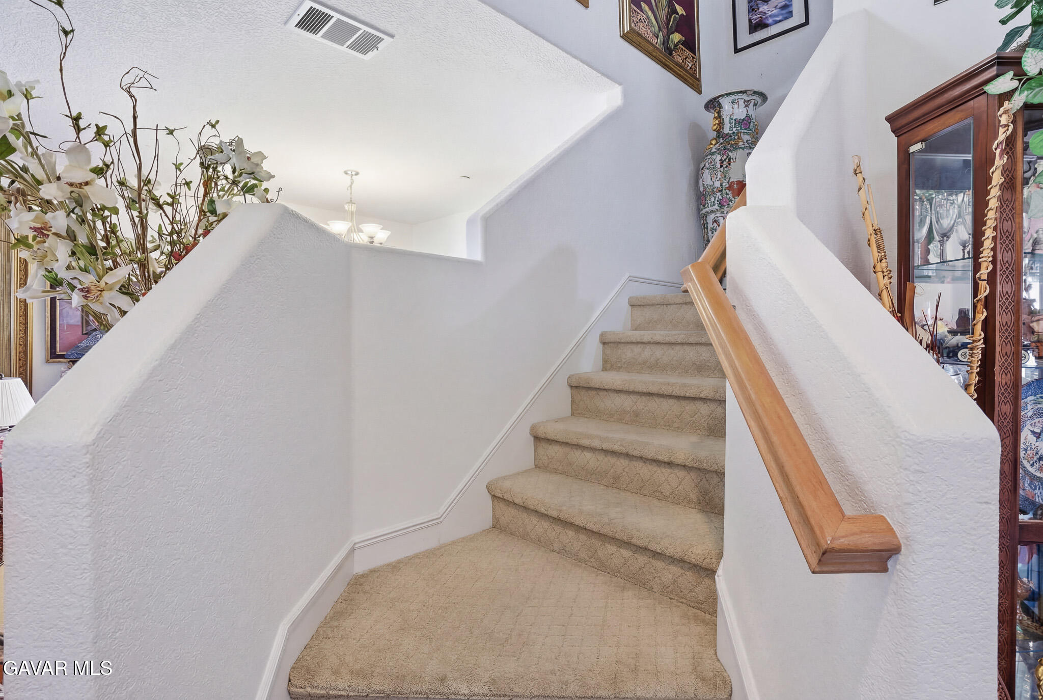 8816 Avoca Court Lancaster, CA 93536 - Photo 17 of 33 _DSC9224_reedit_20198387-dbbe-4c00-9a50-