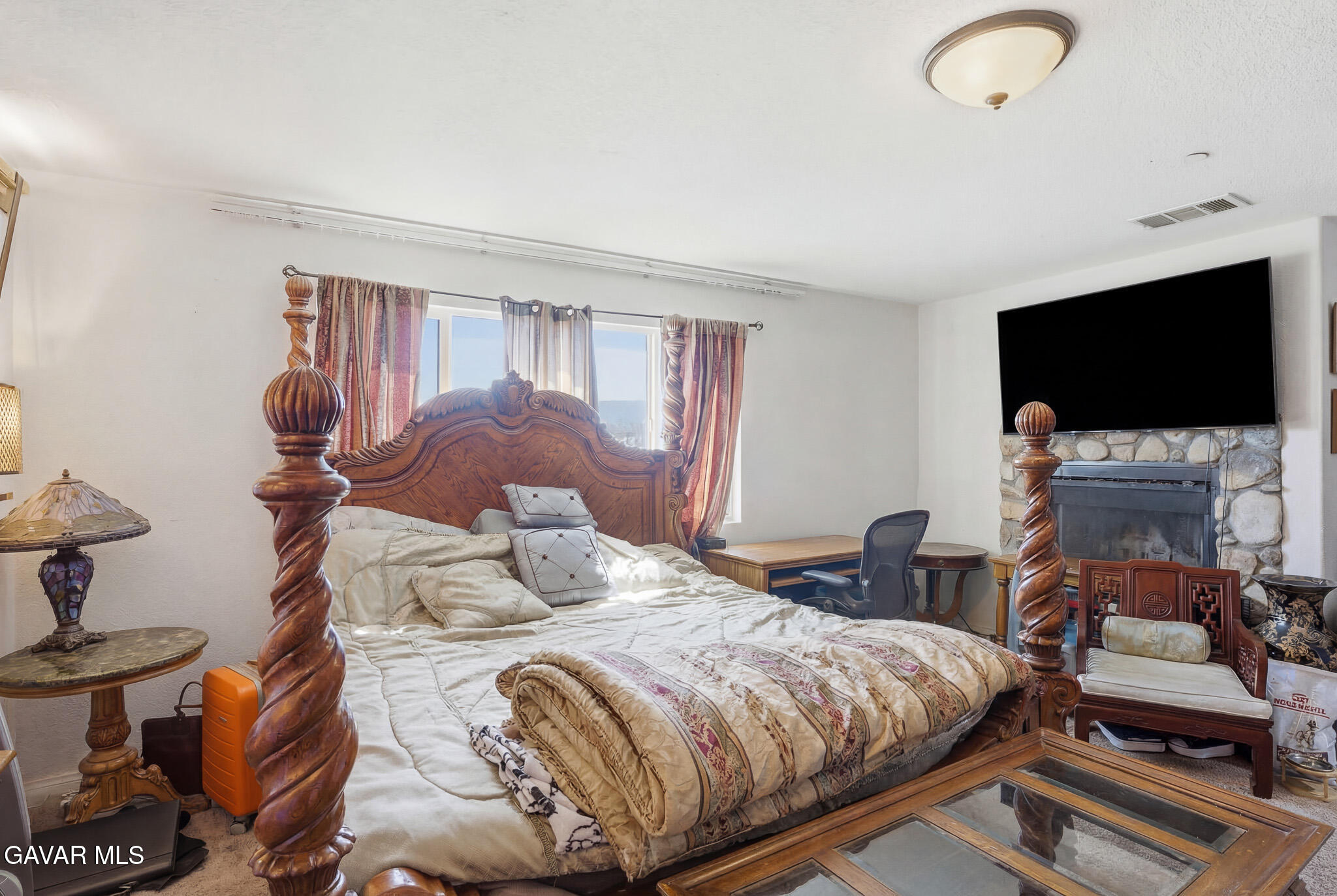 8816 Avoca Court Lancaster, CA 93536 - Photo 19 of 33 _DSC9240_reedit_9e46d01c-e384-461e-a31e-