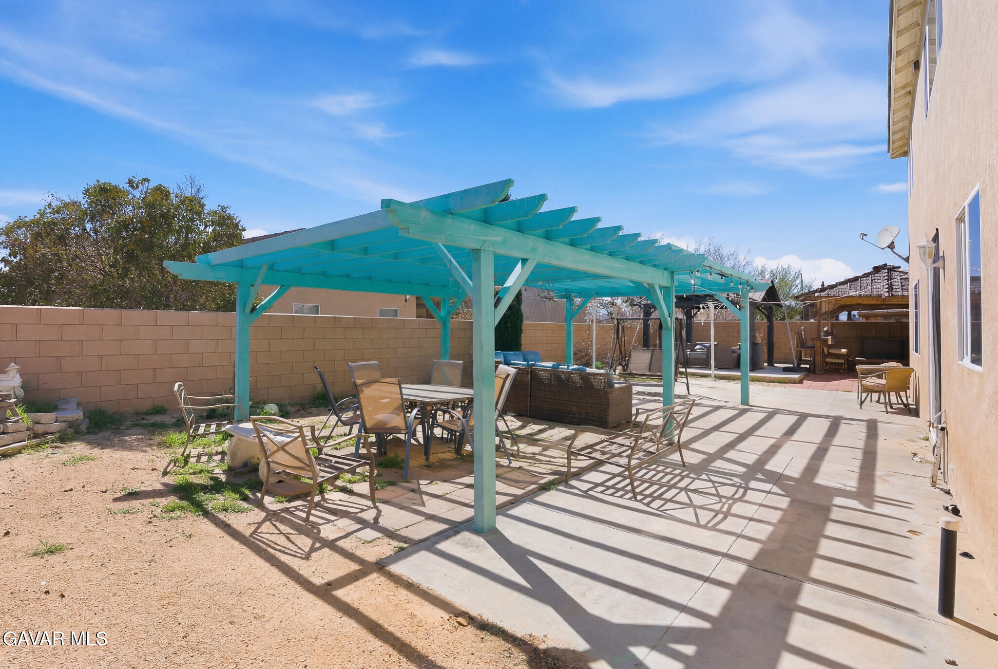 8816 Avoca Court Lancaster, CA 93536 - Photo 23 of 33 _DSC9229_reedit_68544a2d-31a6-4c05-beab-