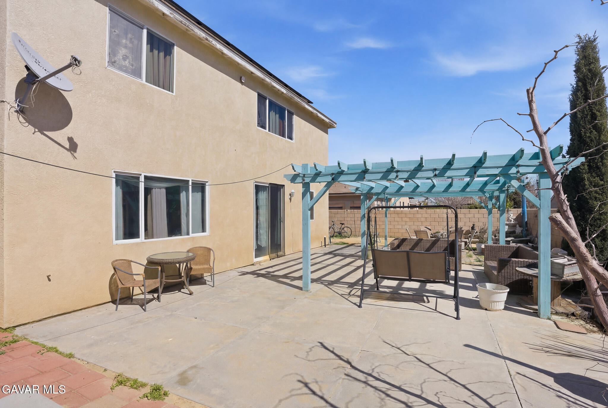 8816 Avoca Court Lancaster, CA 93536 - Photo 27 of 33 _DSC9233_reedit_836bd408-2090-421b-aeb5-