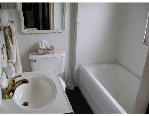 2650 River Road Vandergrift, PA 15690 - Photo 8 of 11 Full Bath. White in the bathroom will make it easy to personalize with your own favorite colors & decor!