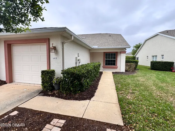 $2,400 | 1419 Coconut Palm Circle, Port Orange, FL 32128