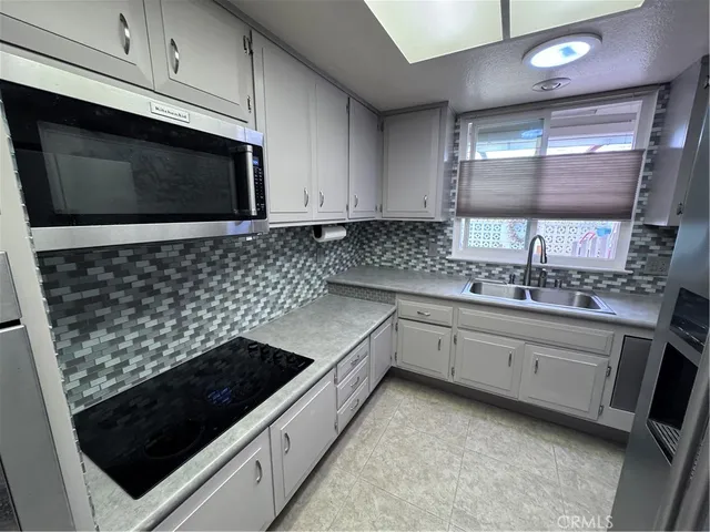 $2,350 | 544 Via Estrada, Unit D, Laguna Woods, CA 92637