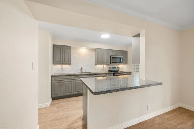 $348,000 | 12632 Huntingwick Drive, Unit 140, Houston, TX 77024