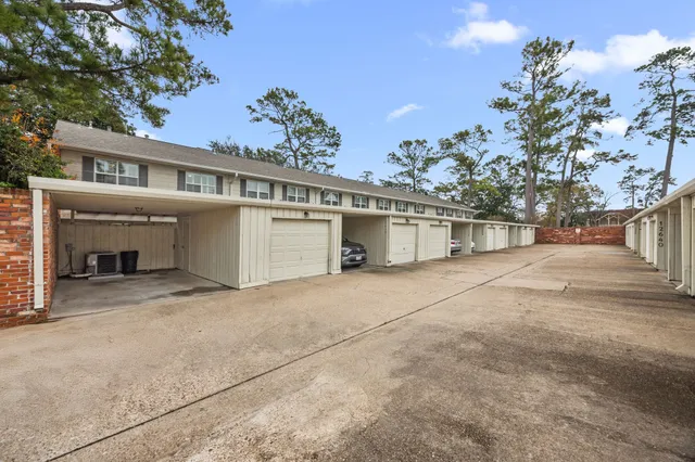 $348,000 | 12632 Huntingwick Drive, Unit 140, Houston, TX 77024