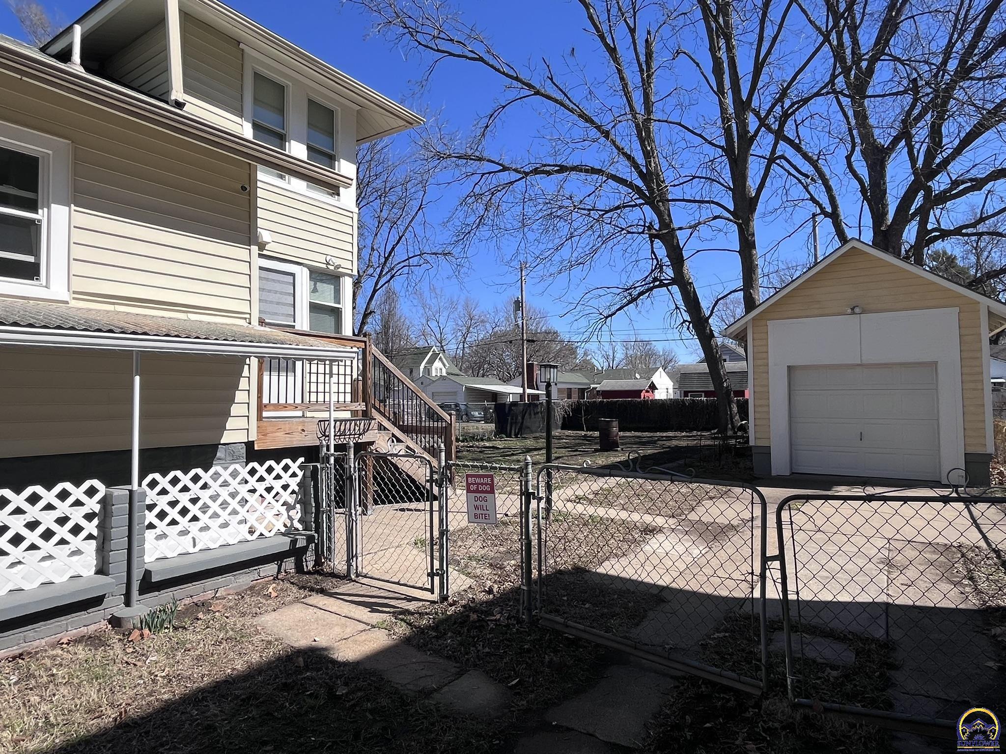 722 Northeast Sumner Street Topeka, KS 66616 - Photo 17 of 19