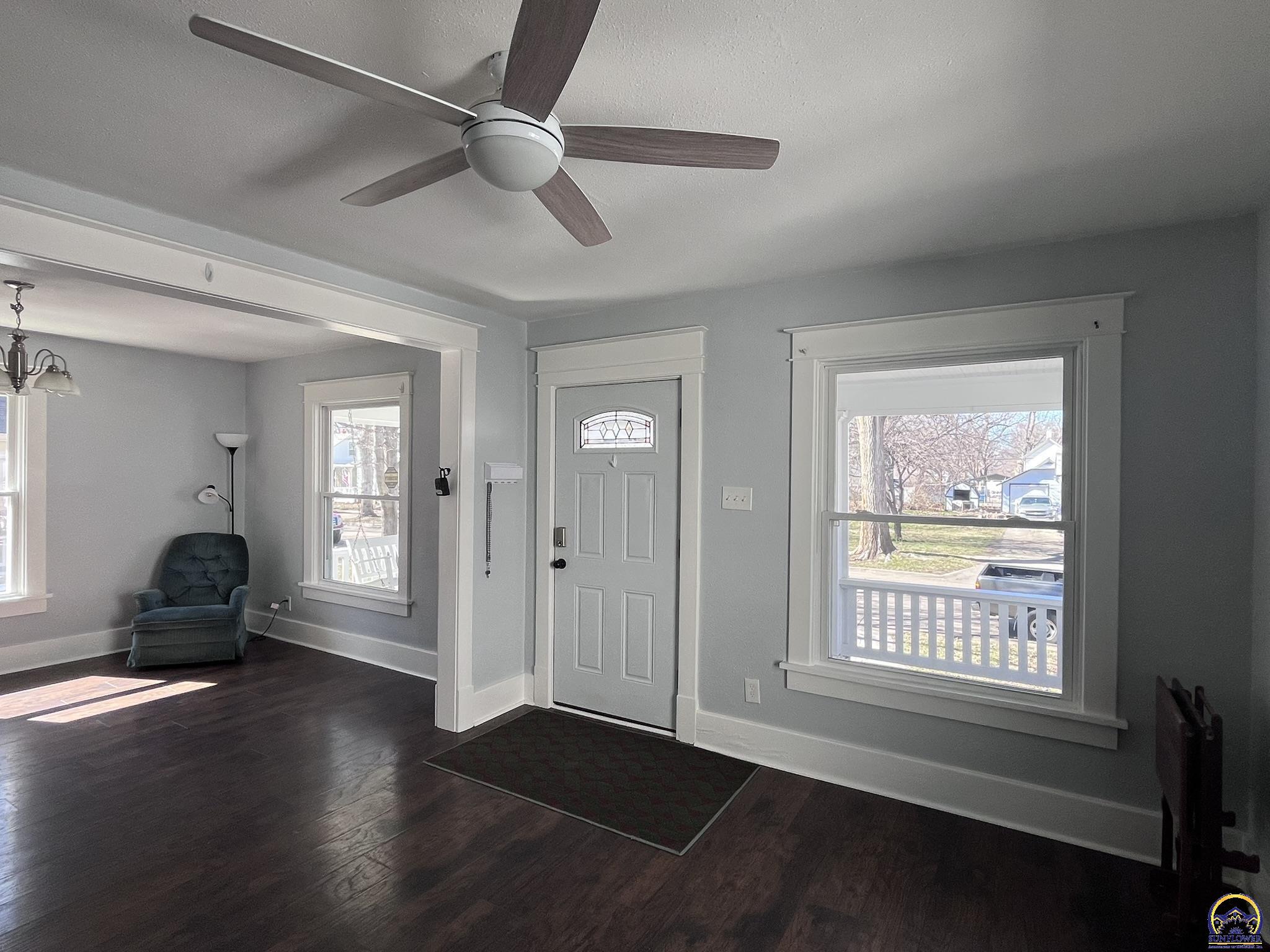 722 Northeast Sumner Street Topeka, KS 66616 - Photo 2 of 19