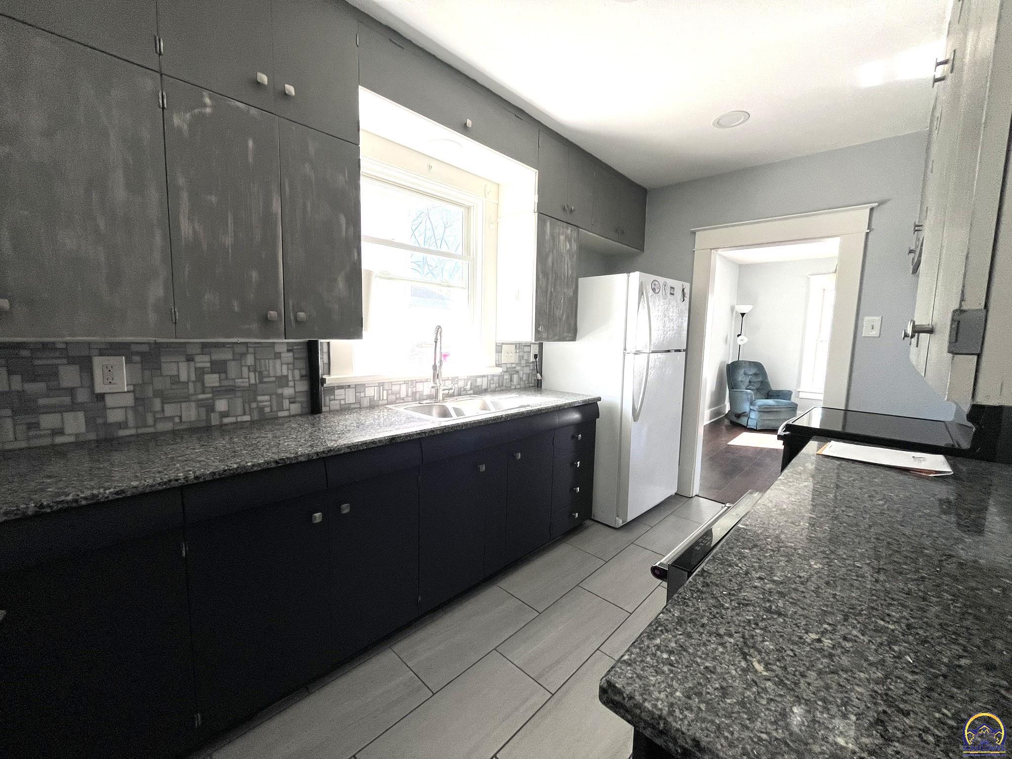 722 Northeast Sumner Street Topeka, KS 66616 - Photo 6 of 19