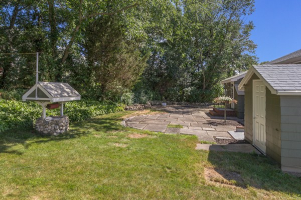 46 Dix Rd Extension Woburn, MA 01801 - Photo 28 of 30
