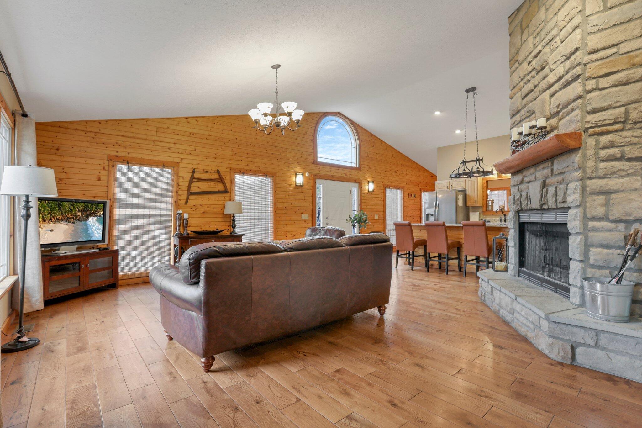 18397 Goat Run Honey Fork Road Logan, OH 43138 - Photo 10 of 65 Main Floor Living Room
