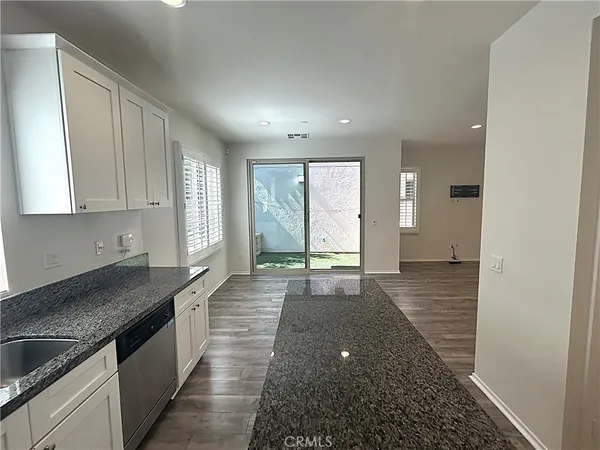 $3,700 | 253 South Vermont Avenue, Glendora, CA 91741