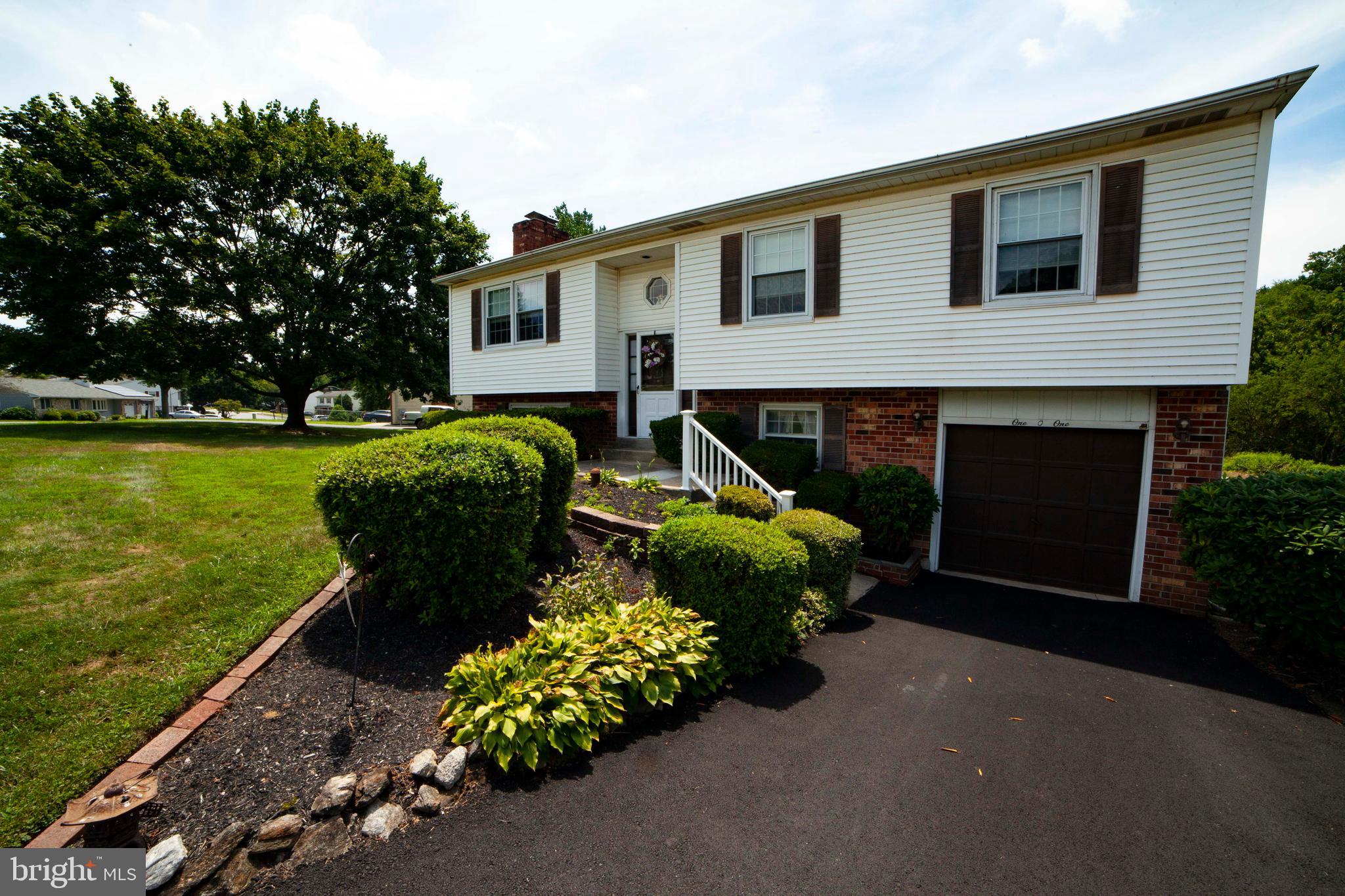 101 Woodstream Road Boothwyn, PA 19061 - Photo 2 of 26 Gallery Image 2